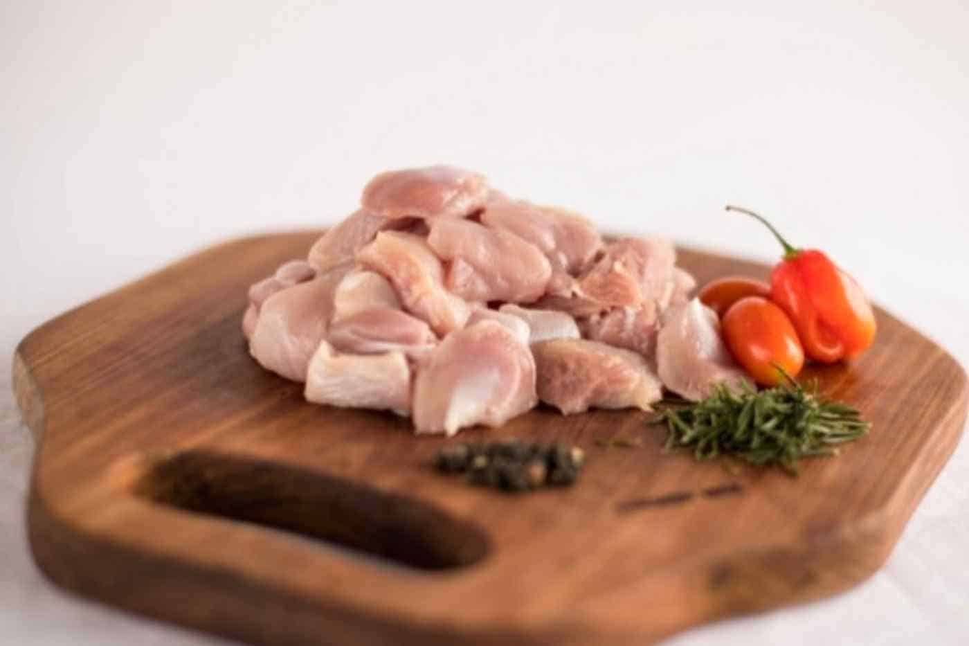 Farmer Max Chicken Cubes – 600g (Frozen)