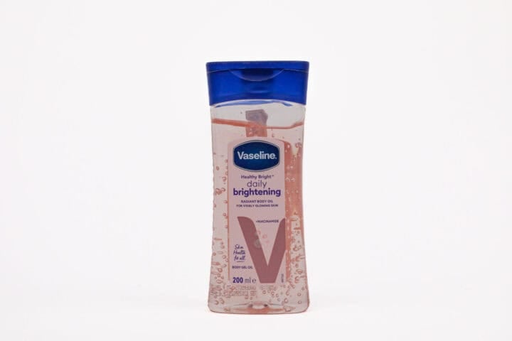 Vaseline Daily Brightening Radiant Body Oil - 200ml