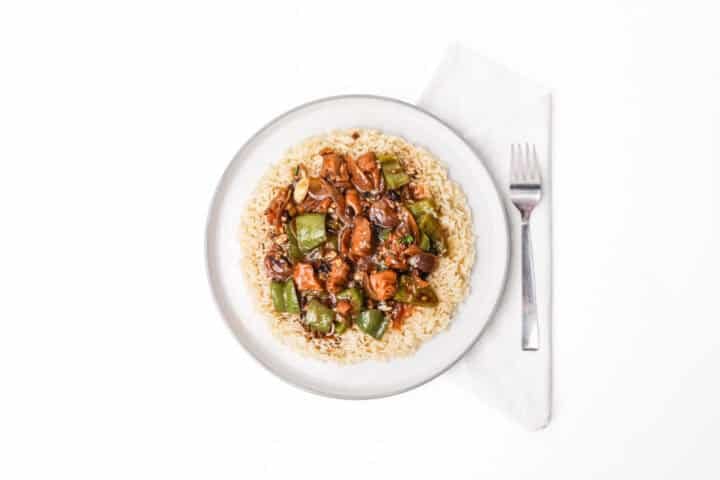 Greenspoon Freshly Made & Chilled Chicken In Blackbean Sauce With Egg Fried Rice - 520g