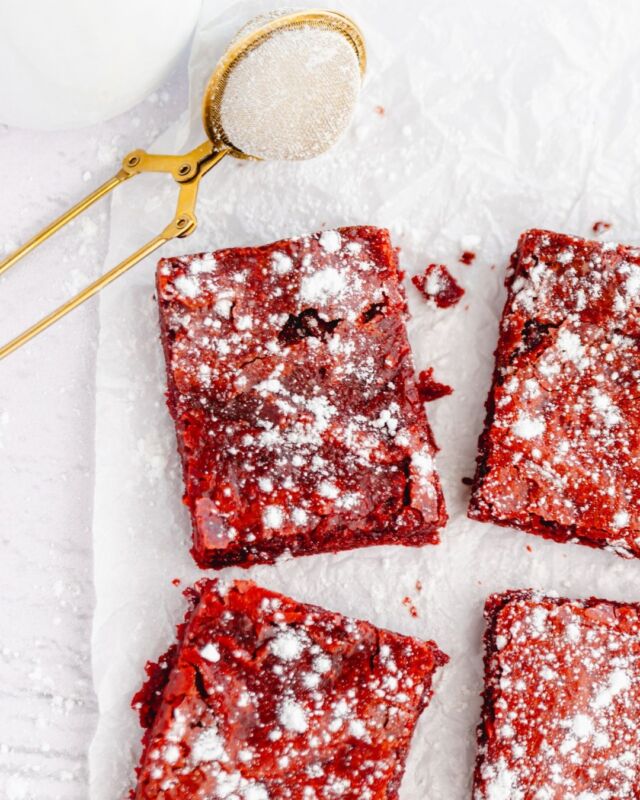 Guess what's stealing our spotlight this February? 😍 @thefatitalian.ke's limited edition Red Velvet Brownies! ⁠
⁠
These little squares of joy are a blend of pure indulgence, with white chocolate melted into their signature brownie mix. 🍫❤️ ⁠
⁠
6 pieces – perfect for sharing (or not! 😏) Link in bio to snag yours! #SweetTreat ⁠
⁠
—————————————————————⁠
⁠
🏍 GreenspoonGo: We are now open 7 days a week until 7 pm for delivery within 3 hours!⁠
⁠
📱 Download our app to enjoy our honestly delicious collection at the touch of a button! 😎⁠
⁠
🚛 We deliver free* 7 days a week and with a big smile 😁⁠
⁠
🍅 We now have 3500+ honestly delicious products waiting for you! 🍩 🍳 🍻⁠
⁠
⁠👩🏾‍🔬 We research every product on quality, food safety and environmental impact, so you don't have to!⁠
⁠
💸 Better product without breaking the bank!! We price-match with the shops you know! ✅⁠
⁠
🆘 Something wrong? We will refund you same day 🌟⁠
⁠
🇰🇪 Shop local -> shop green 🌿 and support Kenyan entrepreneurs ⁠
⁠
⏩ www.greenspoon.co.ke ⏪⁠
⁠
Use HONESTLYDELICIOUS to get Kshs. 500 off your first order! ⁠
⁠
Good for you, good for the planet 🌍⁠
⁠
*Orders above 5,000 KES⁠
⁠
⁠
