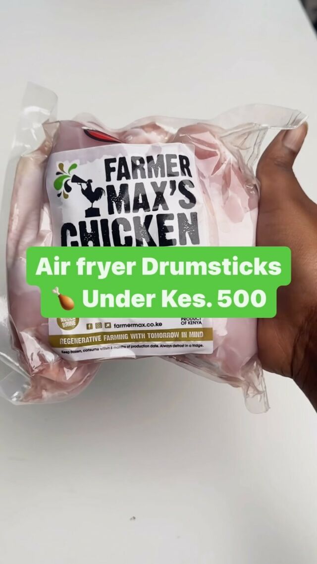 Looking for a delicious budget meal? 🥘 Try this delicious 🤤 Airfried drumsticks 🍗 recipe! 

Ingredients:
@farmermaxkenya drumsticks (chilled)
@topfood.ea lemon pepper seasoning
@topfood.ea periperi seasoning

Grab all these ingredients on our website (link in bio! 🛒), choose GreenspoonGo on the checkout for delivery under 99 minutes! 😃📲 #budgetbites #airfryerrecipes #drumsticks🍗 #pastureraised