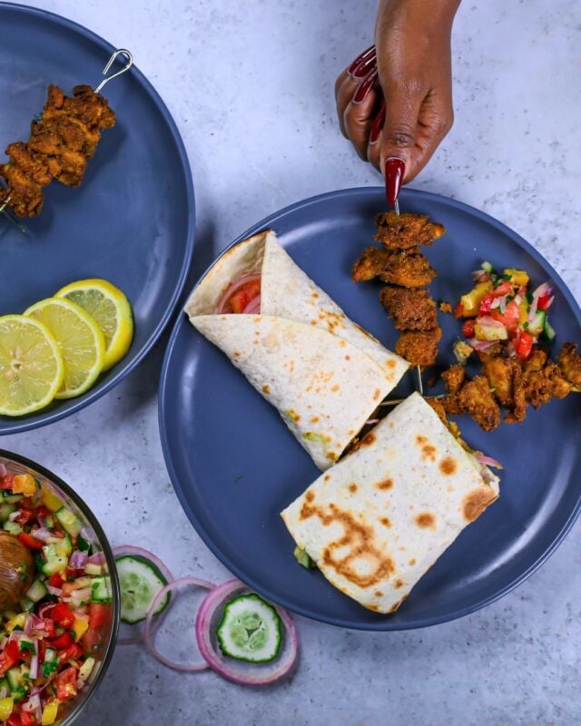 🌟 Steal the show at your next party 🎉 with this Chicken Shawarma  recipe + a delish side salad! 🥙🍗 ⁠
⁠
Grab all these ingredients online & we will deliver in just 99 minutes ⏰ with GreenspoonGo! ✨ Tap link in bio for a step-by-step recipe. 📲⁠
⁠
Ingredients:⁠
700g – 1kg chicken thighs/ chicken breasts.⁠
⁠
Shawarma Marinade:⁠
2 tablespoons ground cumin⁠
2 tablespoons ground coriander⁠
8 garlic cloves, minced⁠
2 teaspoons salt⁠
6 tablespoons olive oil⁠
1/4 teaspoon cayenne pepper⁠
2 teaspoons turmeric⁠
1 teaspoon ground ginger⁠
1 teaspoon ground black pepper⁠
2 teaspoon allspice⁠
⁠
Side Salad: ⁠
2 extra large tomatoes, finely diced⁠
1 English cucumber, finely diced⁠
1 cup red onion, finely chopped (1/2 of a medium red onion)⁠
1 red bell pepper, finely diced⁠
1 yellow bell pepper, finely diced⁠
1 cup fresh herbs (Italian parsley, mint or cilantro, or a mix of all three)⁠
Zest one lemon⁠
Lemon juice (start with 1/2 a lemon, add more to taste)⁠
4 tablespoons olive oil⁠
Salt and pepper, to taste
