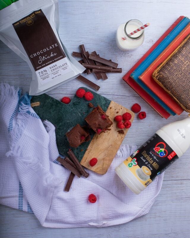 If you’re going to bake one thing this week, make it this.
These brownies are the real deal, packed with 70% dark chocolate, melty butter, soft brown sugar, and juicy raspberries folded right in.🍫🍓

Perfect served warm with ice cream, cold with thick cream, or straight from the tray with a spoon. Order your ingredients with Go for 99 minute delivery! 

Ingredients:
200g 70% chocolate baking sticks, chopped 🍫
250g butter 🧈
1¾ cups brown sugar
4 eggs 🥚
1⅓ cups plain (all-purpose) flour
¼ tsp baking powder
⅓ cup cocoa, sifted
1½ cups raspberries (fresh or frozen) 🍓

Directions:
Preheat your oven to 180°C (355°F).
Melt the chocolate and butter in a saucepan over low heat until smooth.
Pour into a bowl, add sugar and eggs, and mix well.
Sift in the flour, baking powder, and cocoa. Stir to combine.
Pour into a greased, lined 23cm square tin.
Scatter raspberries on top and bake for 30–35 minutes or until set.
Let cool (or don’t), then slice and serve warm or cold with cream or vanilla ice cream.