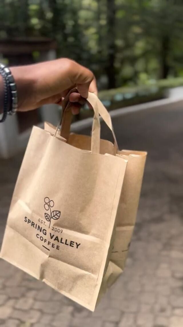 We spent the day @springvalleycoffee exploring the journey of Kenyan coffee ☕️🇰🇪from sourcing and roasting to tasting and sustainability.
Every cup tells a story rich in flavor, rooted in tradition, and brewed with care.

First order with us? Get kes.500 off on all your Spring Valley faves. Use code SHOPONLINE500